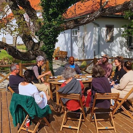Parokia Apartman Es Coworking A Balaton Mellett Kaptalantoti Exterior foto