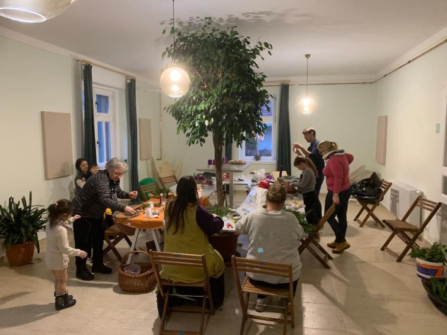 Parokia Apartman Es Coworking A Balaton Mellett Kaptalantoti Exterior foto