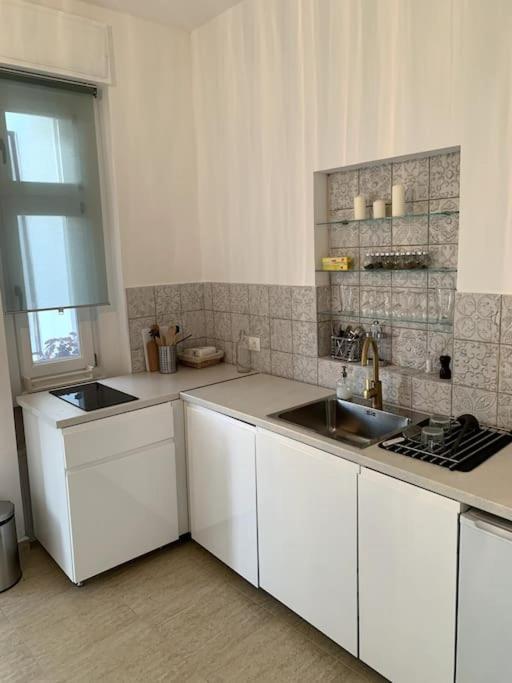Parokia Apartman Es Coworking A Balaton Mellett Kaptalantoti Exterior foto