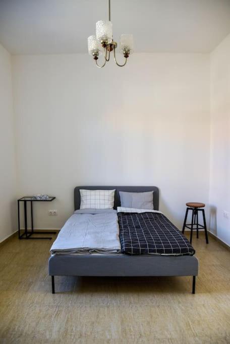 Parokia Apartman Es Coworking A Balaton Mellett Kaptalantoti Exterior foto