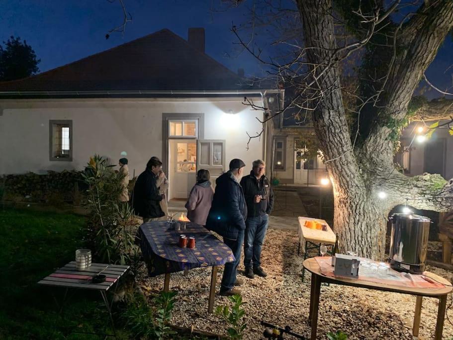 Parokia Apartman Es Coworking A Balaton Mellett Kaptalantoti Exterior foto